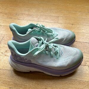 Hoka, Girls Clifton 9